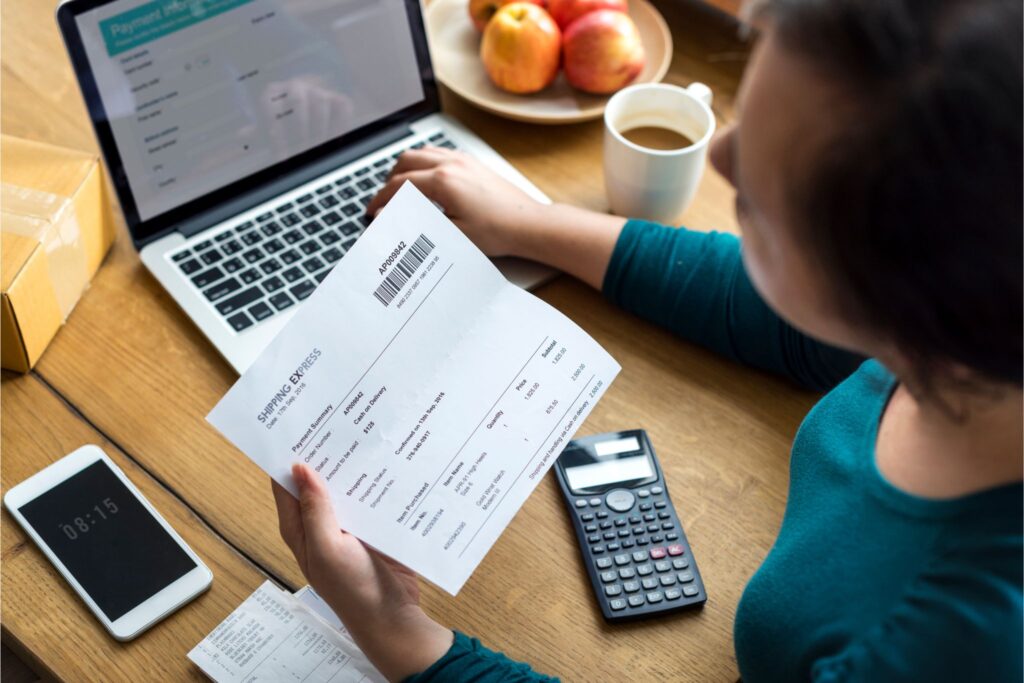 shipping-document-laptop-connection-homepage